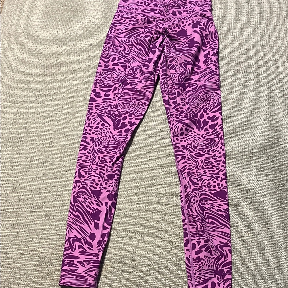 Purple Patterned Leggings - Picture 3 of 4
